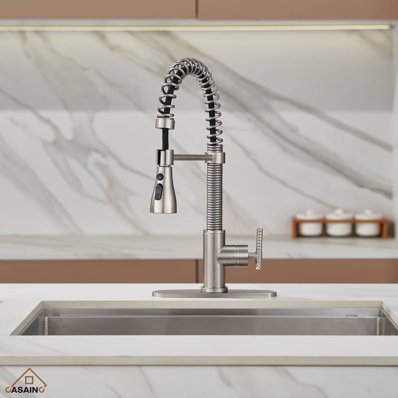 Single Handle Pull Down Sprayer Kitchen Faucet