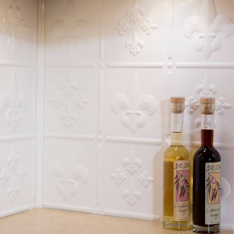 FASÄDE Fleur de Lis Decorative Vinyl Backsplash Panel