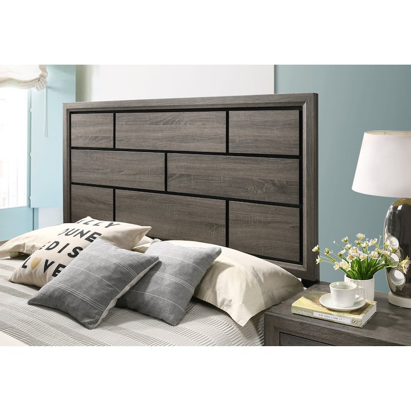 Roundhill Furniture Stout Carved Detailed Panel Bed