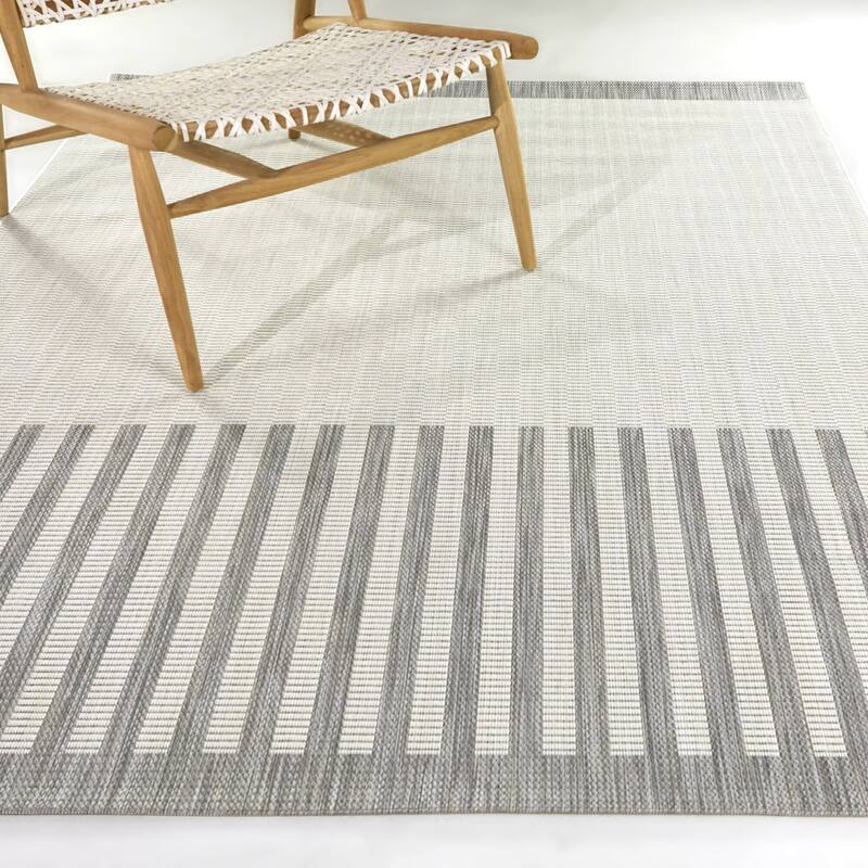 Laidler Solid Striped Indoor/Outdoor Area Rug