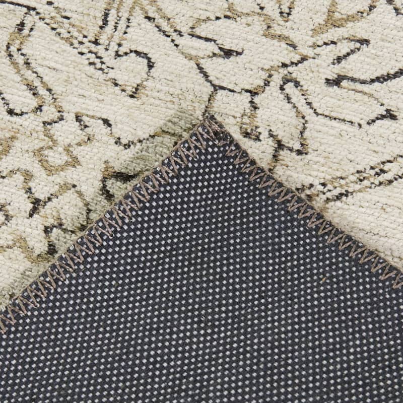 Nilus Oriental Medallion Area Rug
