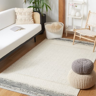 Martha Stewart by SAFAVIEH Handmade Hilkeline Wool Rug