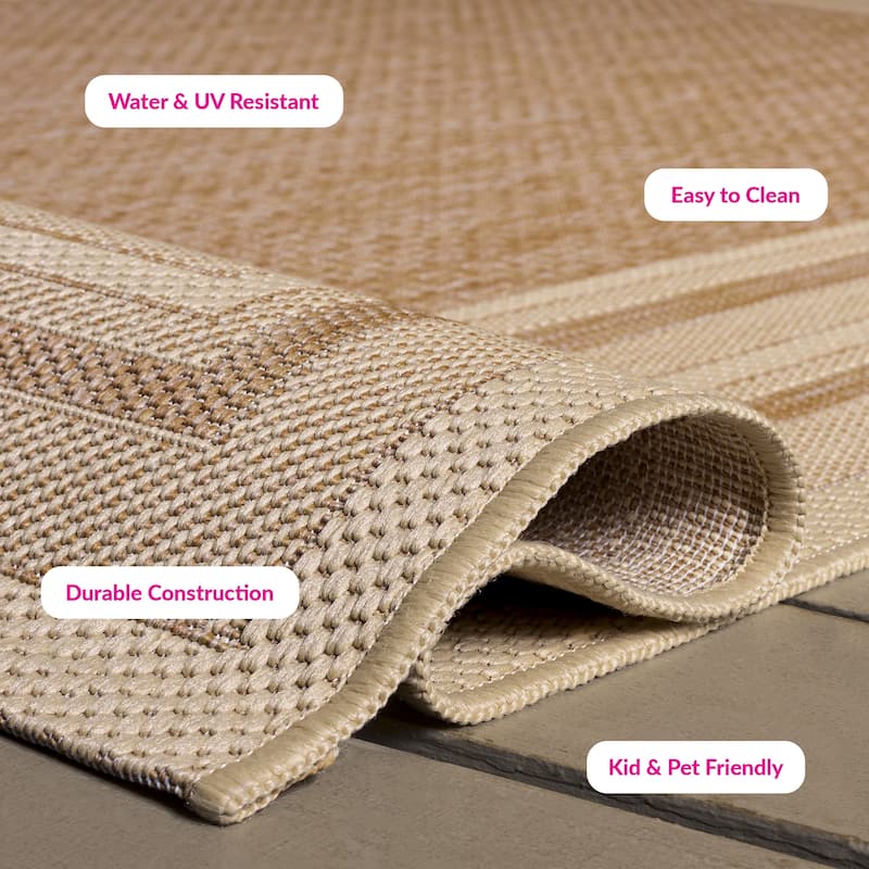 SAFAVIEH Courtyard Vickie Indoor/Outdoor Waterproof Patio Backyard Rug