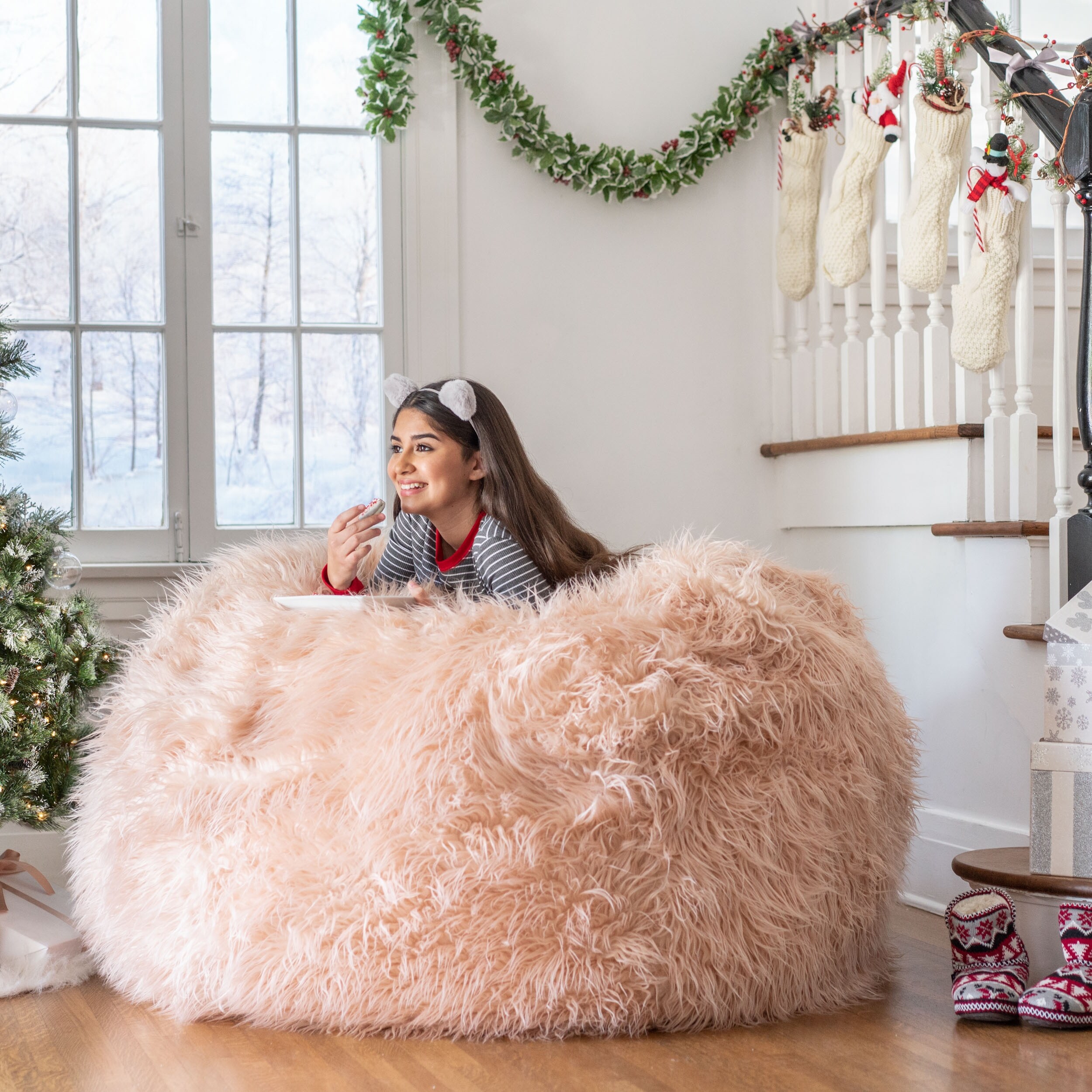 Shop Black Friday Deals On Lachlan Glam 5 Foot Faux Fur Bean Bag Chair By Christopher Knight Home Overstock 18289409