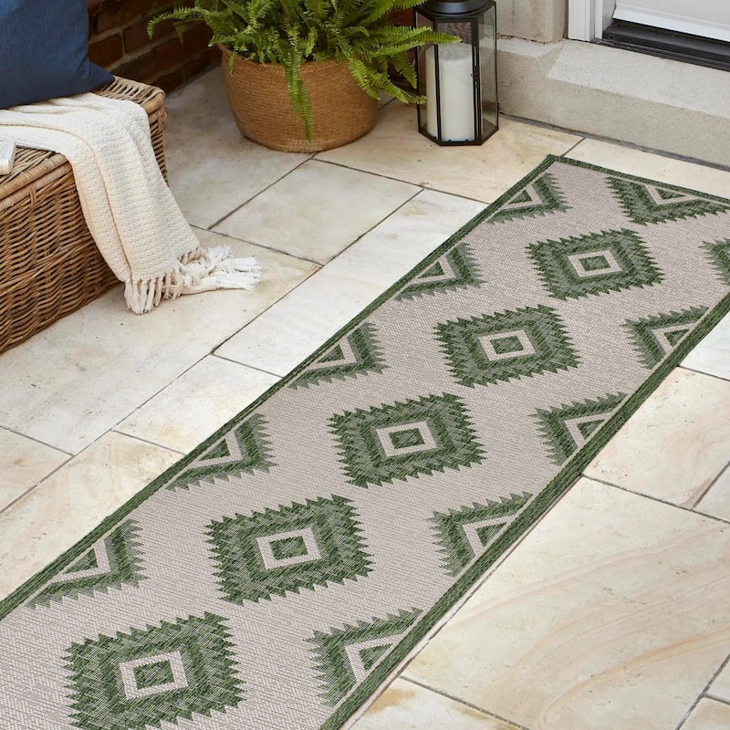 JONATHAN Y Aimee Geometric Moroccan Diamond Black/Cream Indoor/Outdoor Area Rug