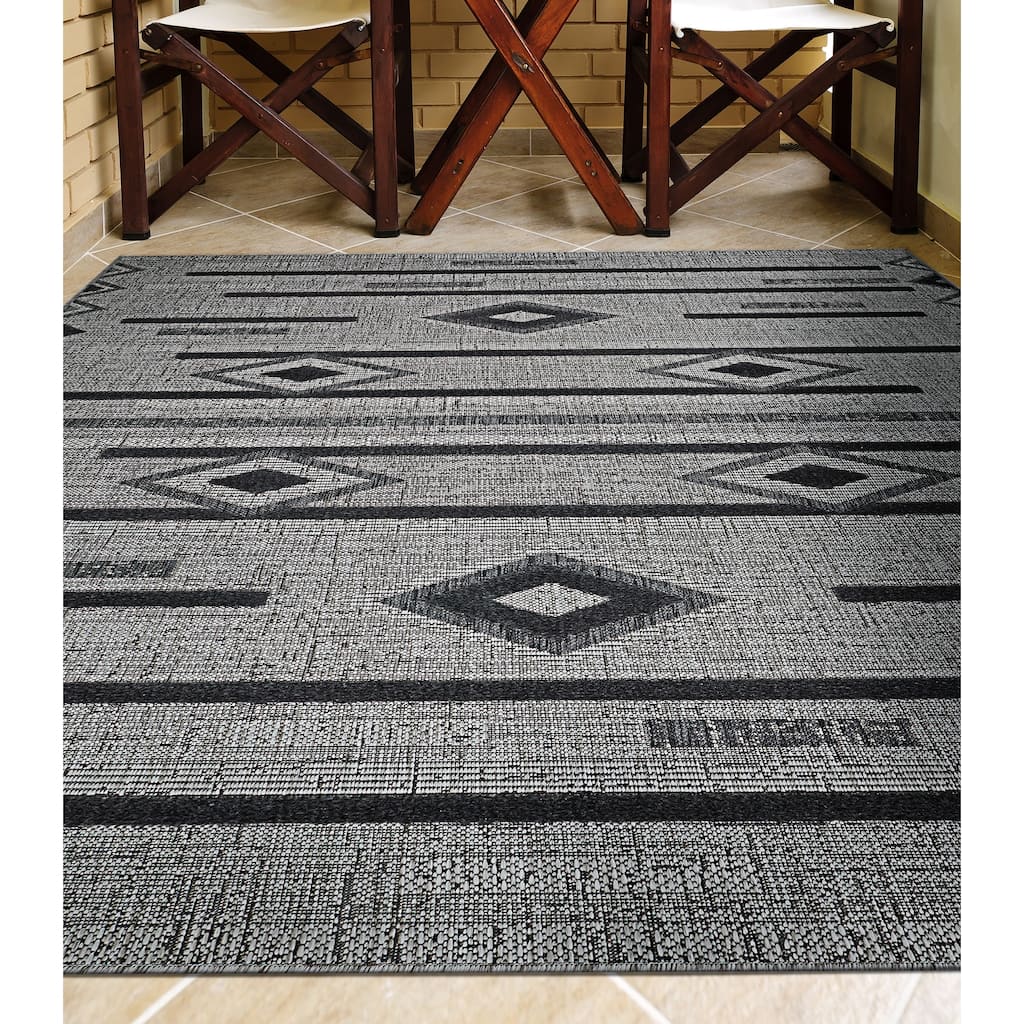 Ravine Savoy Dark Gray Indoor/Outdoor Area Rug