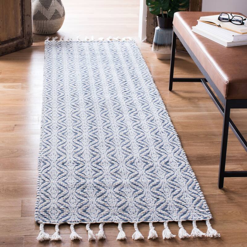 SAFAVIEH Handmade Natura Sejla Transitional Geometric Beige Wool Rug - 2'3" x 8' Runner - Grey