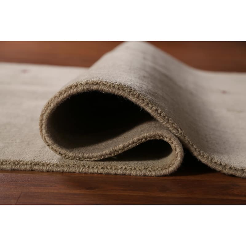 Hand Knotted Oriental 100% Wool Carpet Tribal Animal Pictorial Beige & Ivories Gabbeh Area Rug - 6' 6'' X 4' 8''