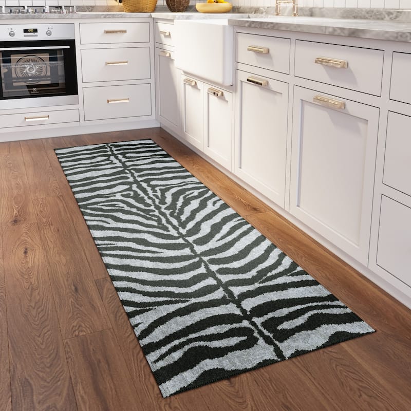 Addison Indoor/ Outdoor Safari Zebra Animal Print Washable Area Rug - 2'3" x 7'6" - Grey