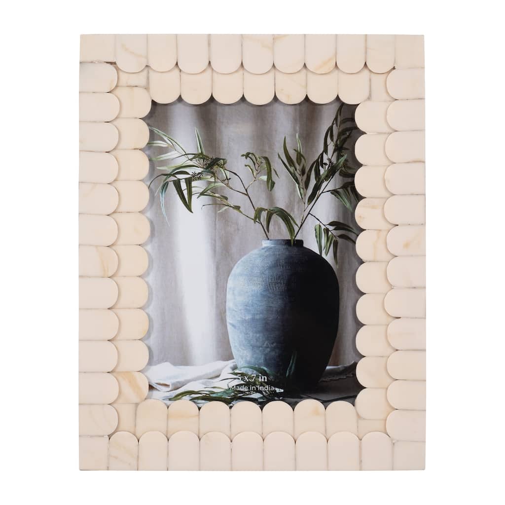 Sagebrook Home Neutral Decorative Photo Frame Contemporary Scalloped Resin Ivory Design