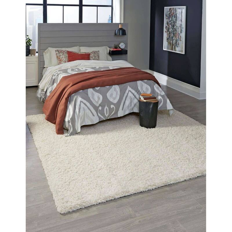 Shag Laurian Collection Area Rug
