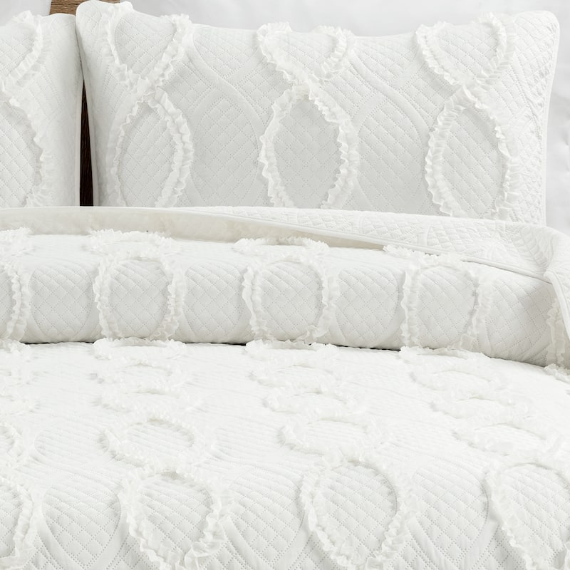 Lush Decor Avon Textured Ruffle 3 Piece Quilt Set