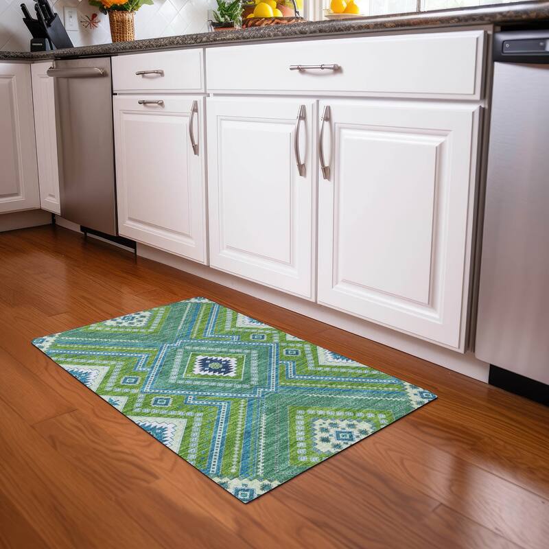 Machine Washable Indoor/ Outdoor Global Boho Chantille Rug