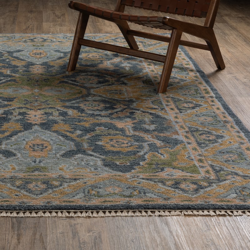 Maylin Traditional Oriental Blue/ Green Area Rug - 9' x 12' - Rectangle