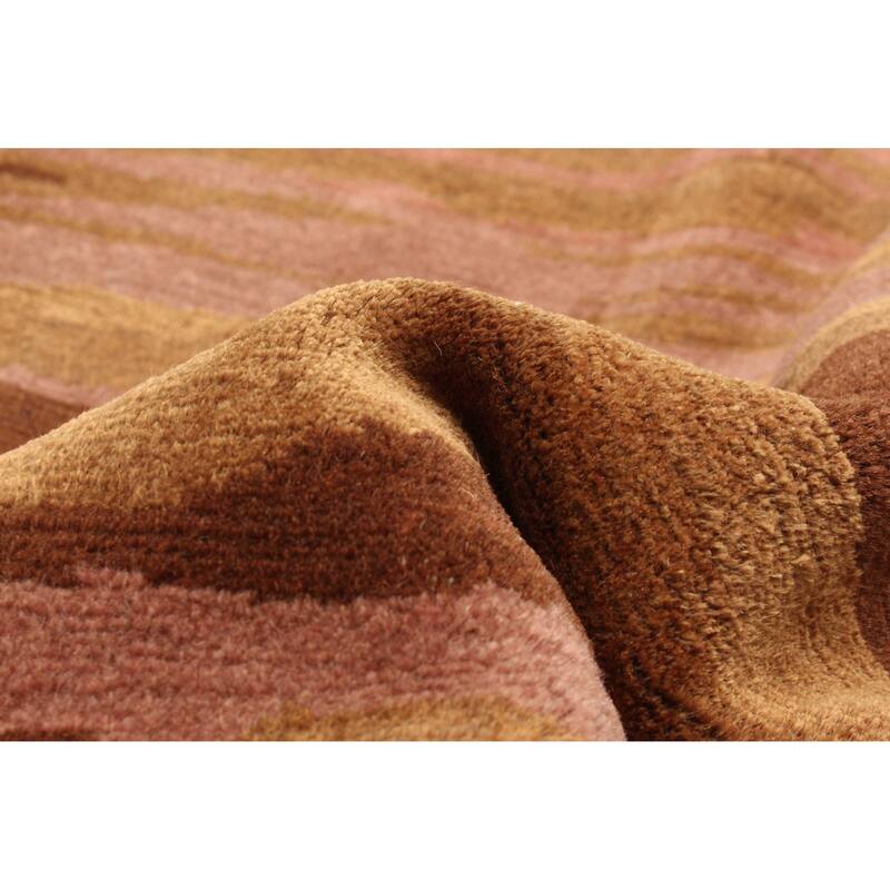 ECARPETGALLERY Hand-knotted Opulence Brown Wool Rug - 4'1 x 8'10