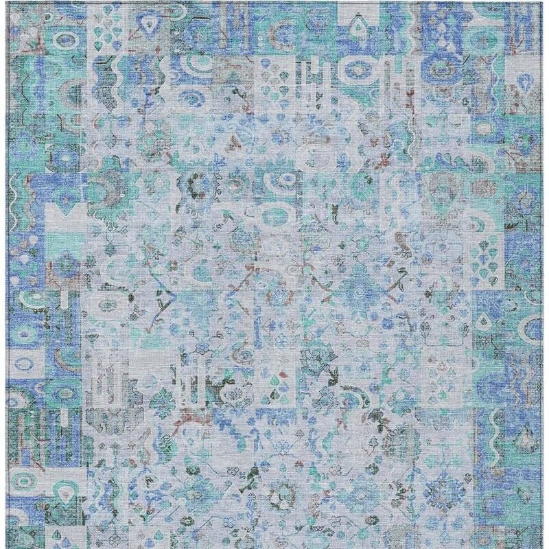 HomeRoots Patchwork Traditional Rectangle Outdoor Rug