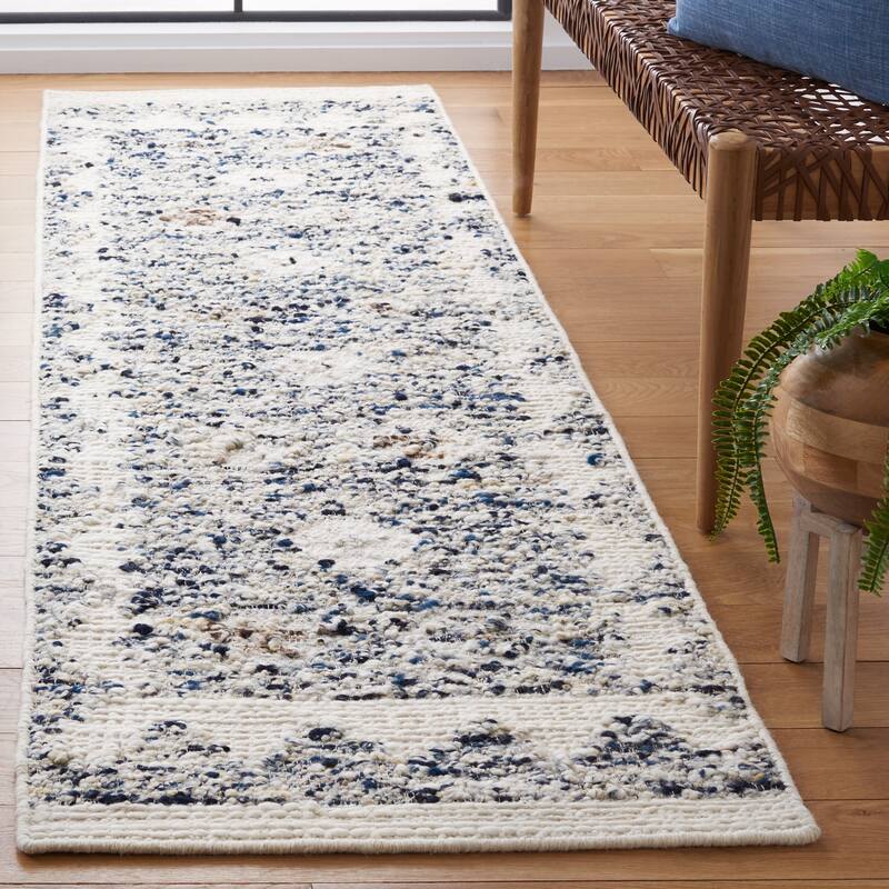 SAFAVIEH Handmade Manhattan Dashurie Wool Rug - 2'3" x  8' - Ivory/Blue - Runner