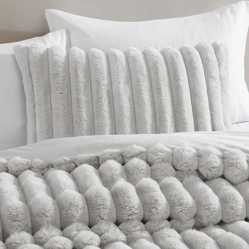 Riverbrook Home Everett Collection