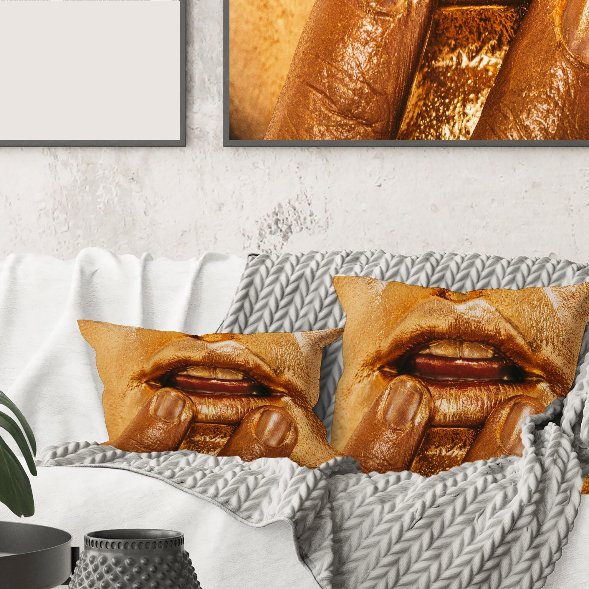 Gold cheap lips pillow