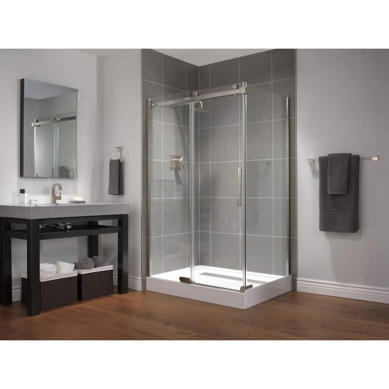 Delta Vero Single Hole Bathroom Faucet with Pop-Up Drain Assembly -