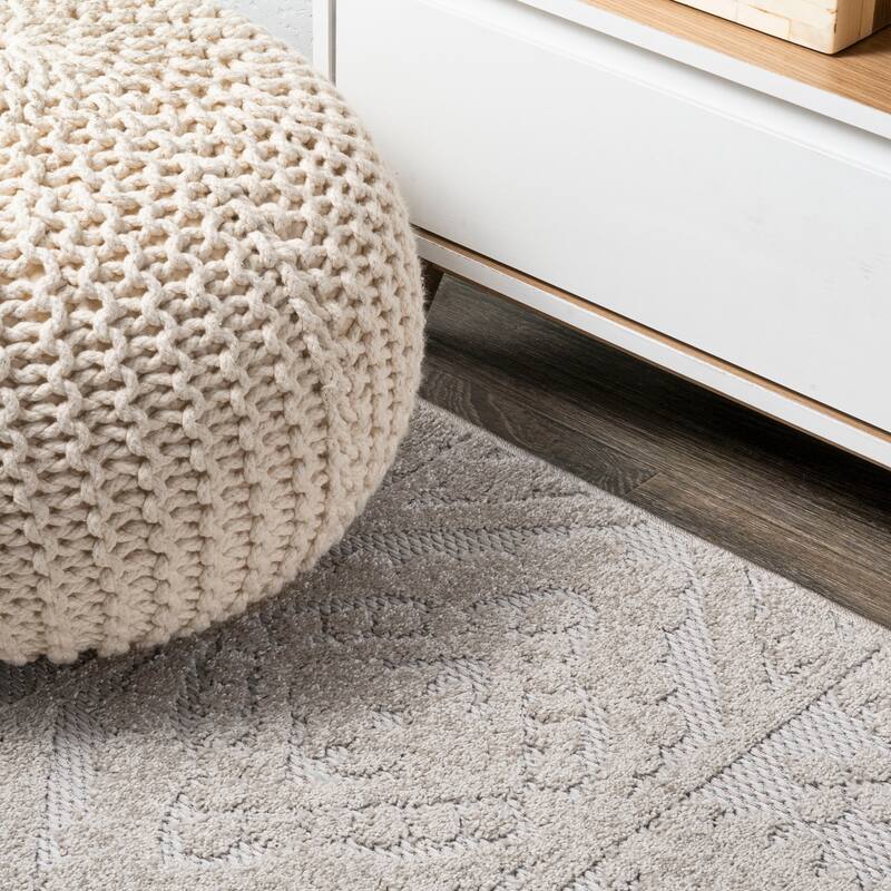 JONATHAN Y Jordan High-Low Pile Mediterranean Tile Indoor/Outdoor Area Rug