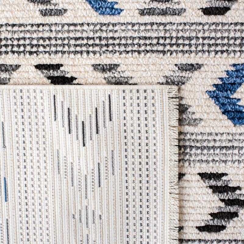 SAFAVIEH Sedona Liivia Boho Tribal Fringe Rug