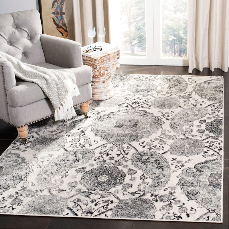 SAFAVIEH Madison Belle Boho Glam Paisley Pattern Area Rug - 4' x 6' - Cream/Silver