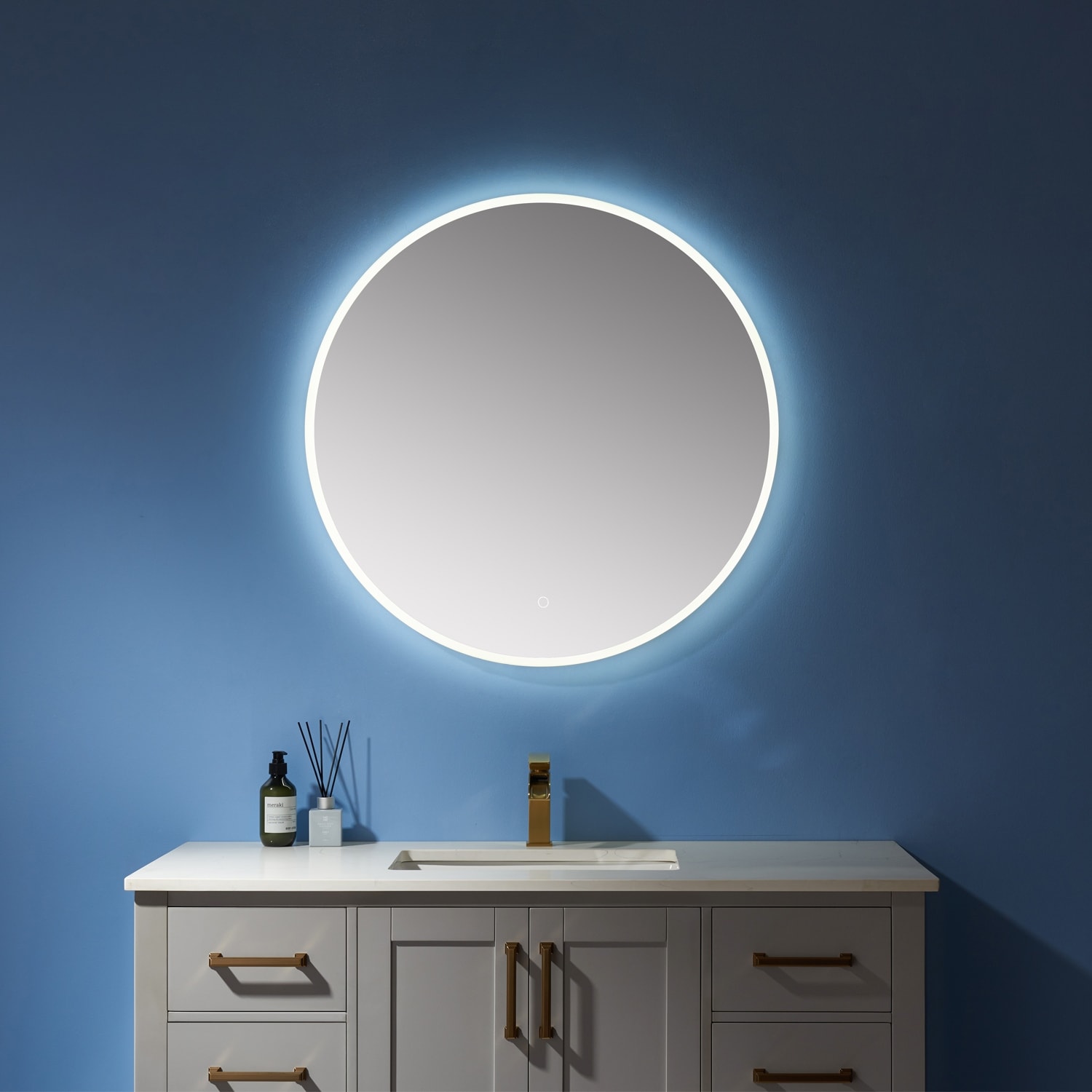 Vinnova 32" " Modern & Contemporary Frameless Lighted Round Bathroom Mirror