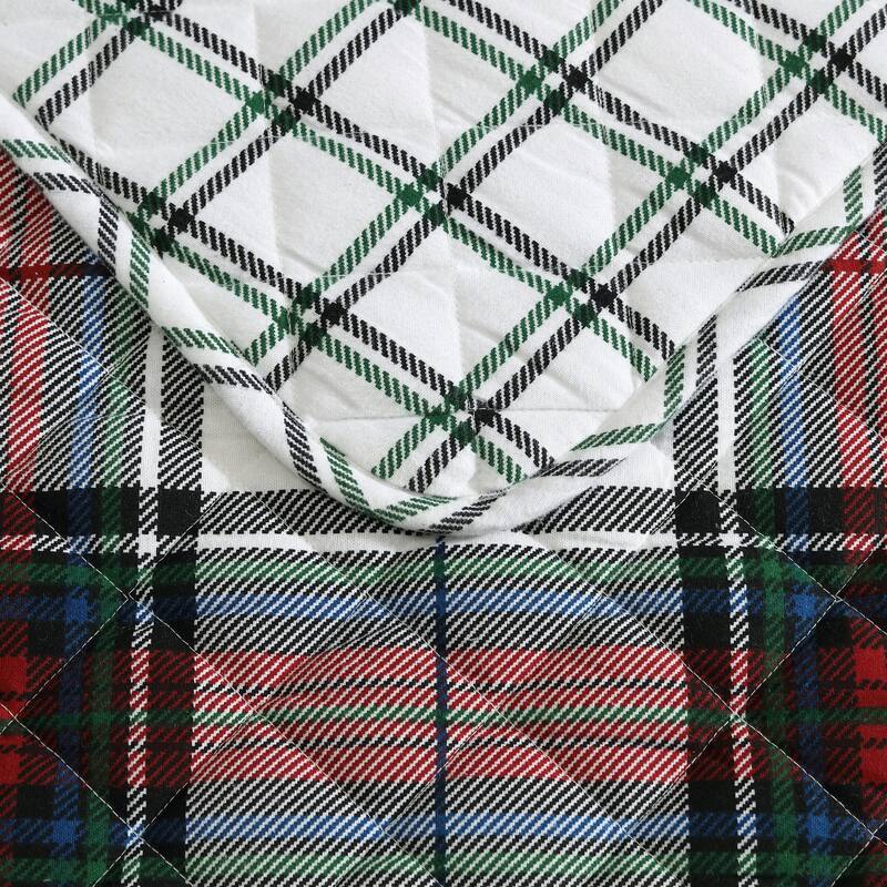 Eddie Bauer Holiday Plaid Flannel Red Reversible Quilt Set