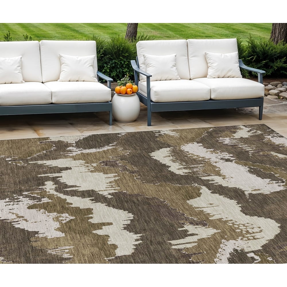 HomeRoots Abstract Transitional Rectangle Outdoor Rug