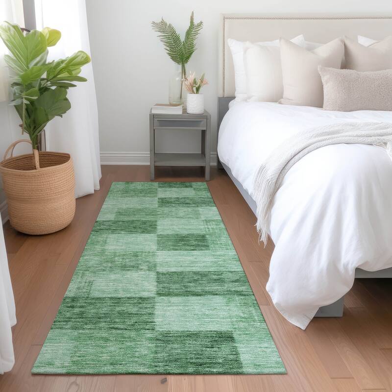 Machine Washable Indoor/ Outdoor Checker Chantille Rug - Green - 2'3" x 7'6"