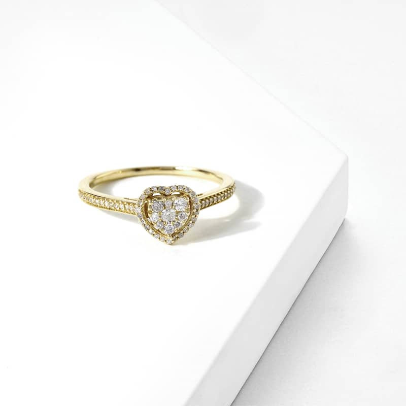 De Couer 10k Yellow Gold 1/4ct TDW Diamond Heart Halo Engagement Ring