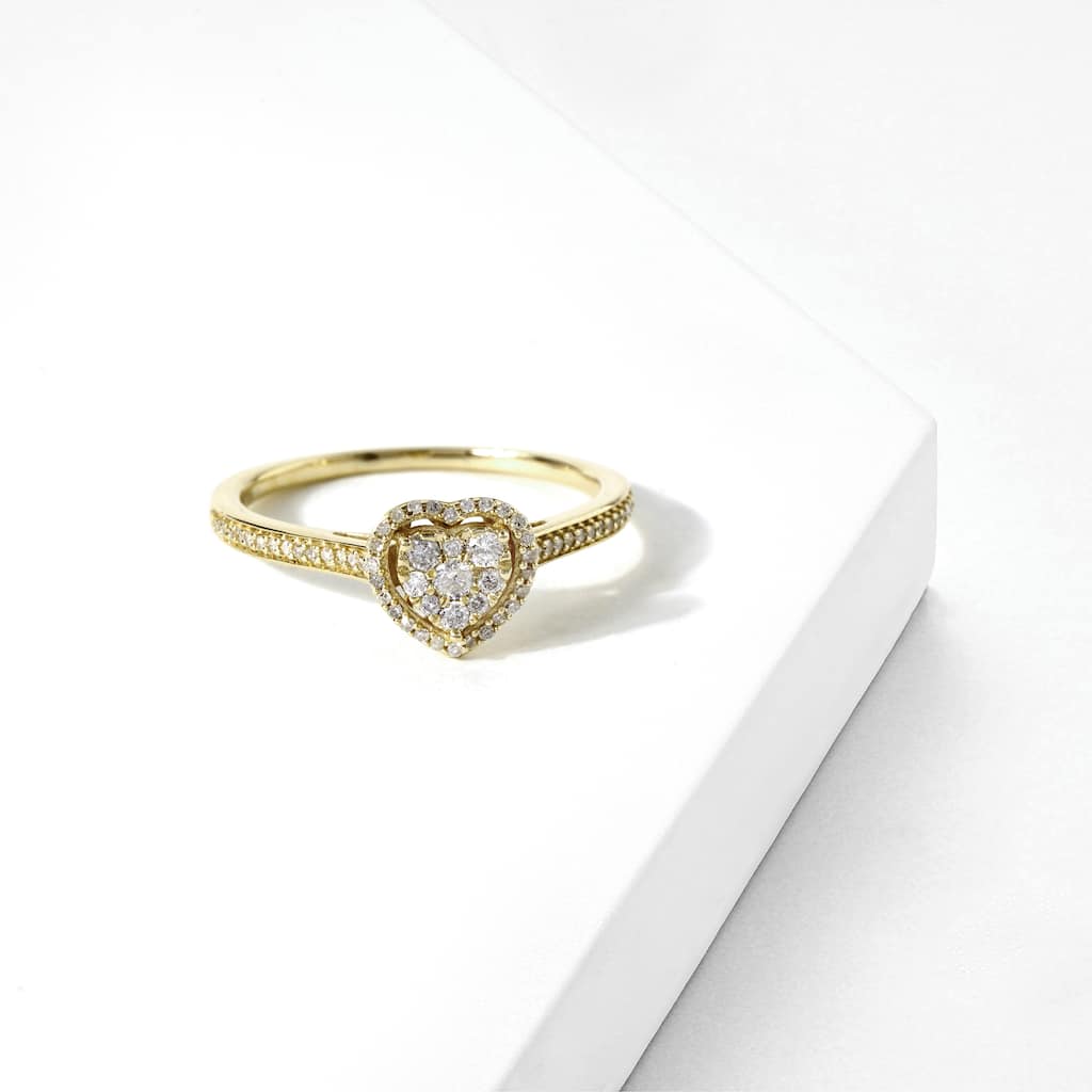 De Couer 10k Yellow Gold 1/4ct TDW Diamond Heart Halo Engagement Ring