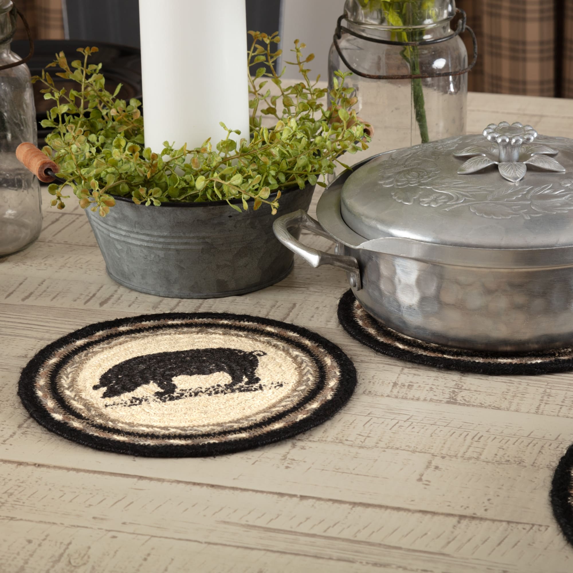 Sawyer Mill Charcoal Pig Jute Trivet 8 - Trivet 8
