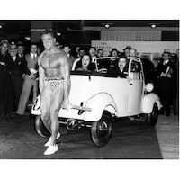 Charles Atlas- The WorldS Strongest Man In A Muscle-Bulging Exhibition ...