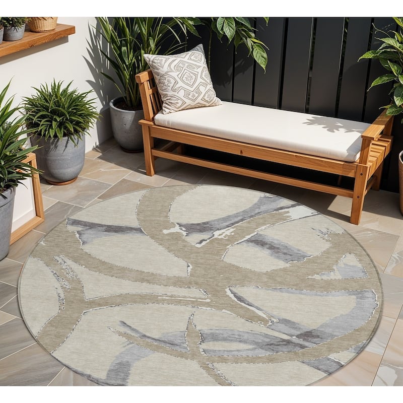 HomeRoots Abstract Transitional Rectangle Outdoor Rug - 8' Round