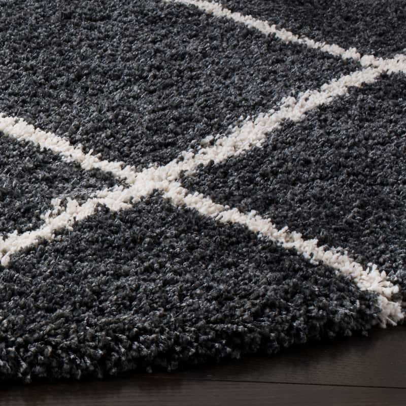 SAFAVIEH Hudson Shag Estella Diamond Trellis 2-inch Thick Rug