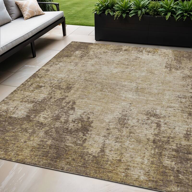 HomeRoots Abstract Transitional Rectangle Outdoor Rug - 5' X 8'