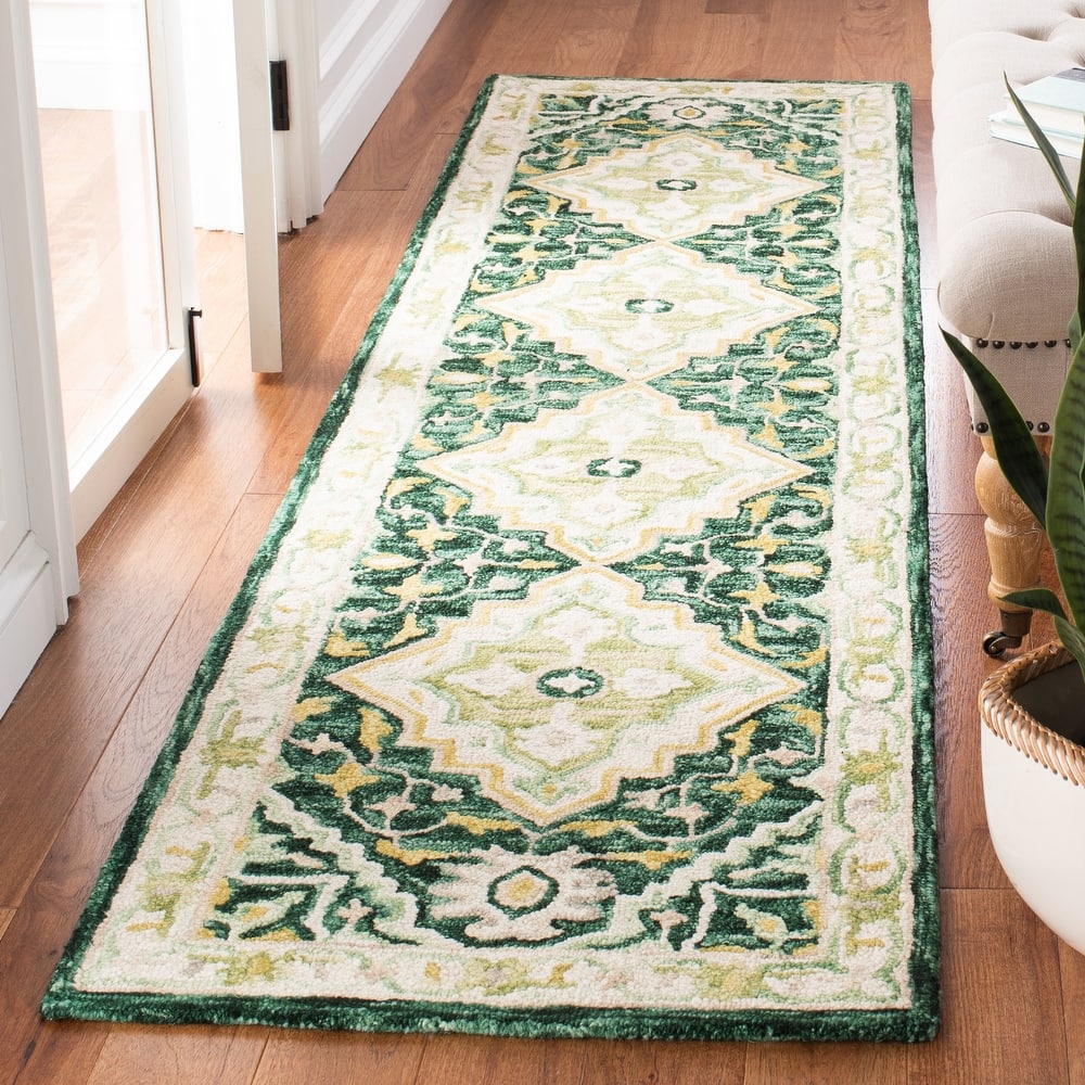 SAFAVIEH Handmade Aspen Haydee Boho Wool Rug