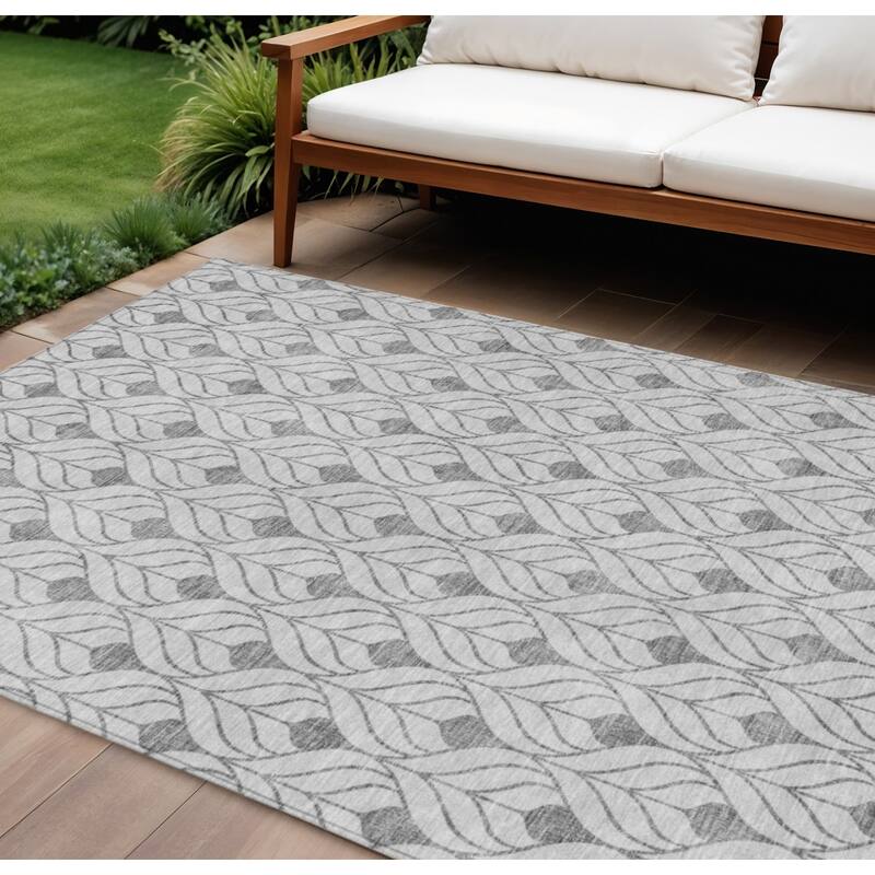 HomeRoots Geometric Transitional Rectangle Outdoor Rug - 9' X 12'