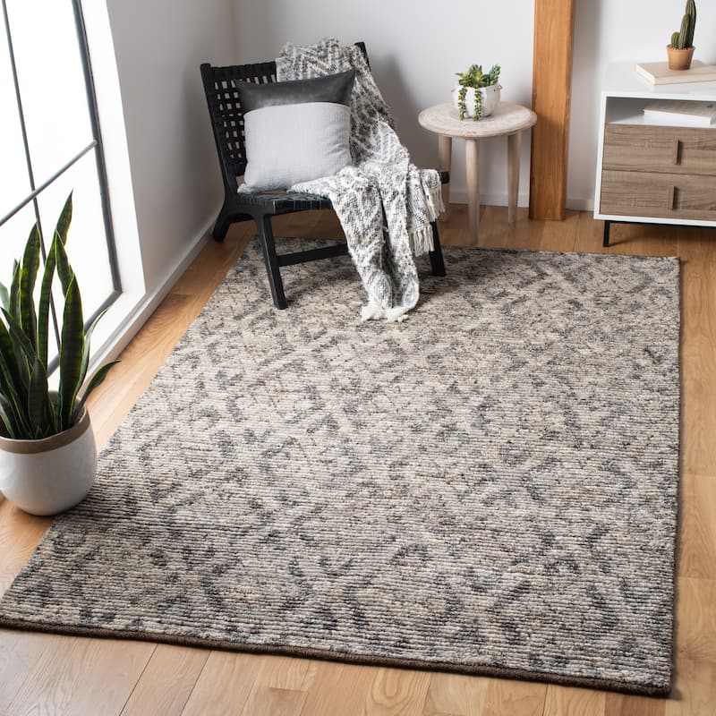 SAFAVIEH Hand-Knotted Tibetan Galina Modern Wool Rug - 5' x 8' - Grey