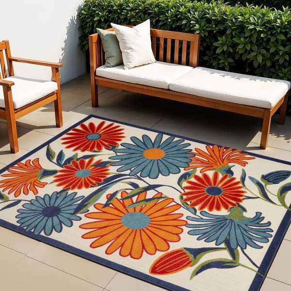 4' X 6' Ivory And Blue Floral Indoor Outdoor Area Rug 4' X 6' Ivory And Blue Floral Indoor Outdoor Area Rug