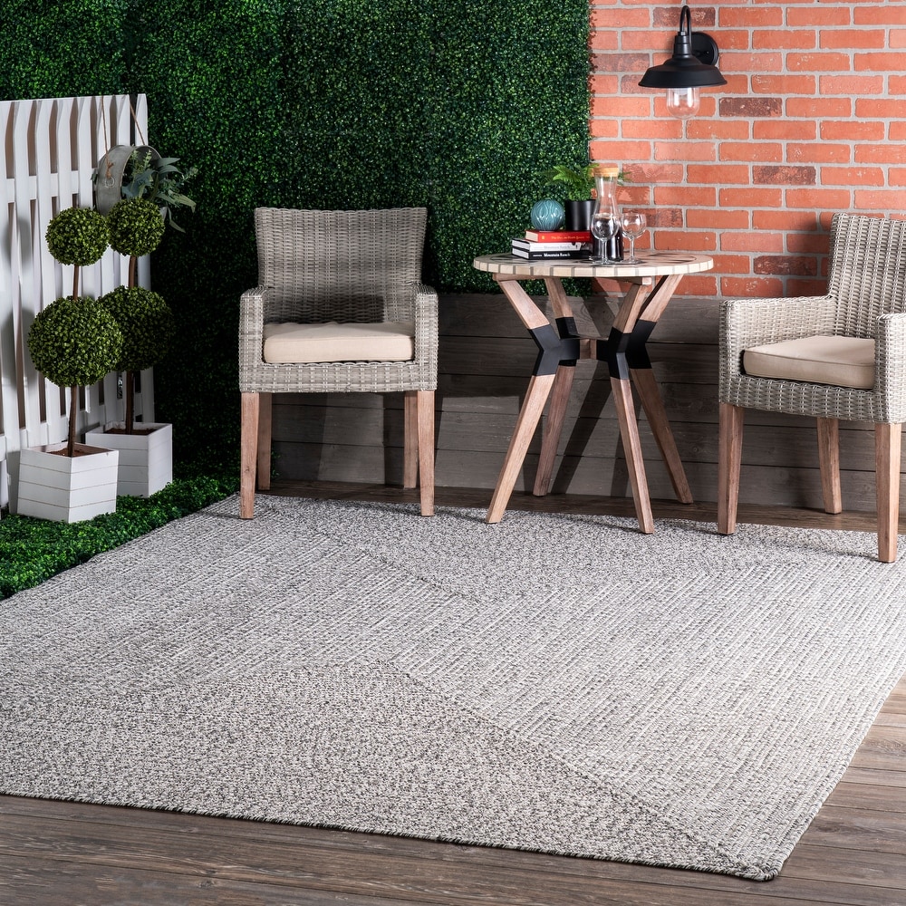 https://ak1.ostkcdn.com/images/products/is/images/direct/a6d5a0bc08745a0d8e71c2d350df3f6414a51372/Brooklyn-Rug-Co-Casey-Casual-Indoor-Outdoor-Area-Rug.jpg