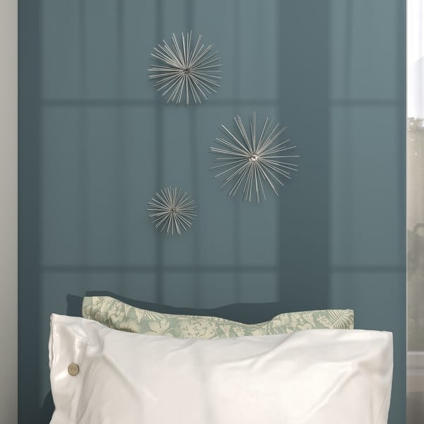 CosmoLiving by Cosmopolitan Indoor Silver Wall Decor, Set of 3