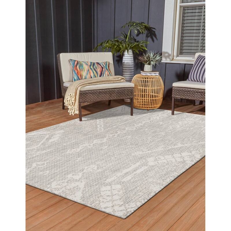 Outdoor Ogooplario Collection Area Rug