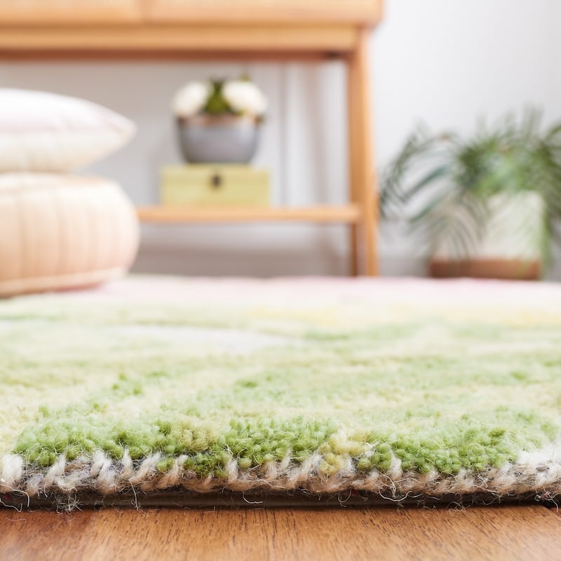 SAFAVIEH Handmade Glamour Staika Floral Wool Rug