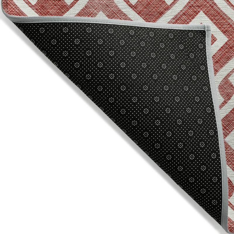 Machine Washable Indoor/ Outdoor Chantille Trellis Scroll Rug