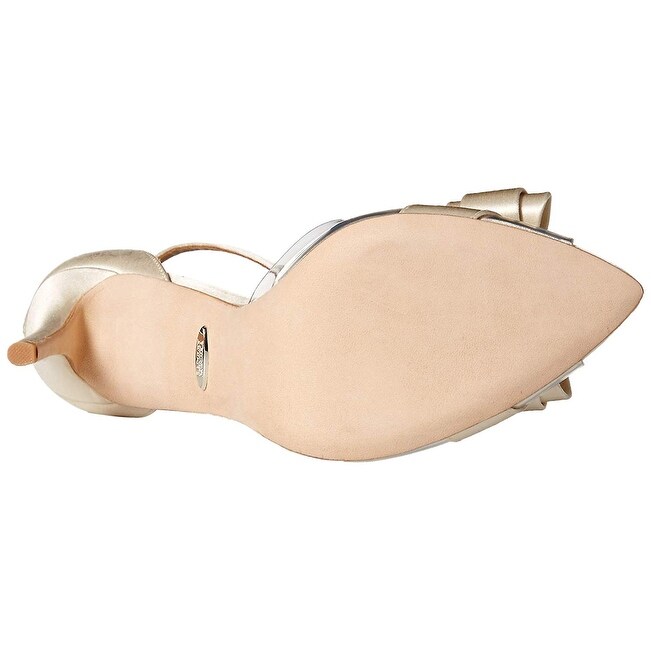 badgley mischka lindsay evening pumps