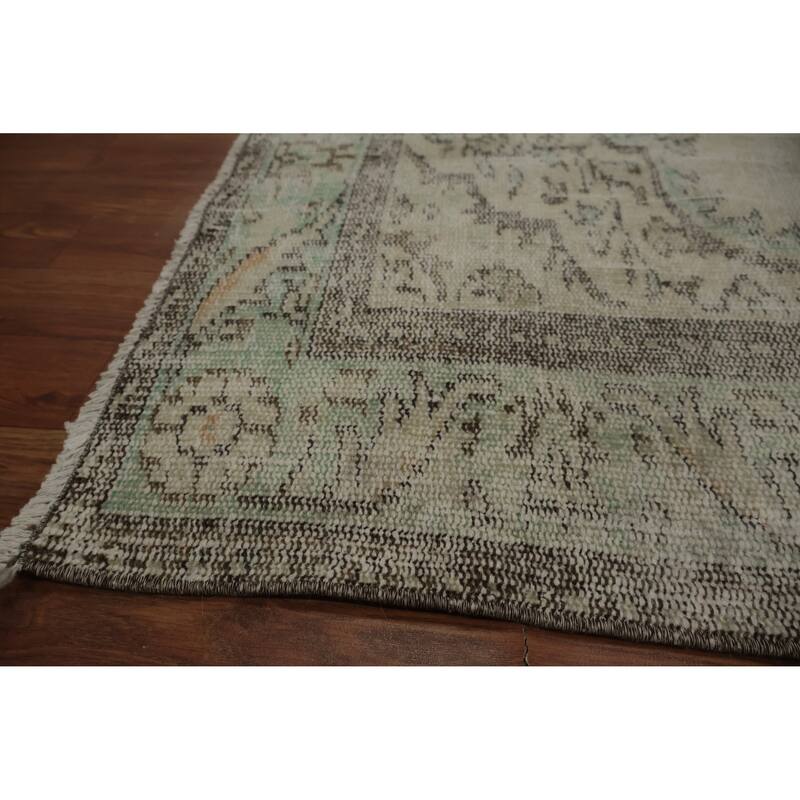 Hand Knotted Oriental 100% Wool Carpet Transitional Floral Beige & Ivories Anatolian Area Rug - 8' 10'' X 5' 6''