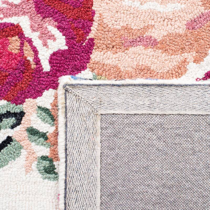 SAFAVIEH Handmade Blossom Miral Country Floral Wool Rug